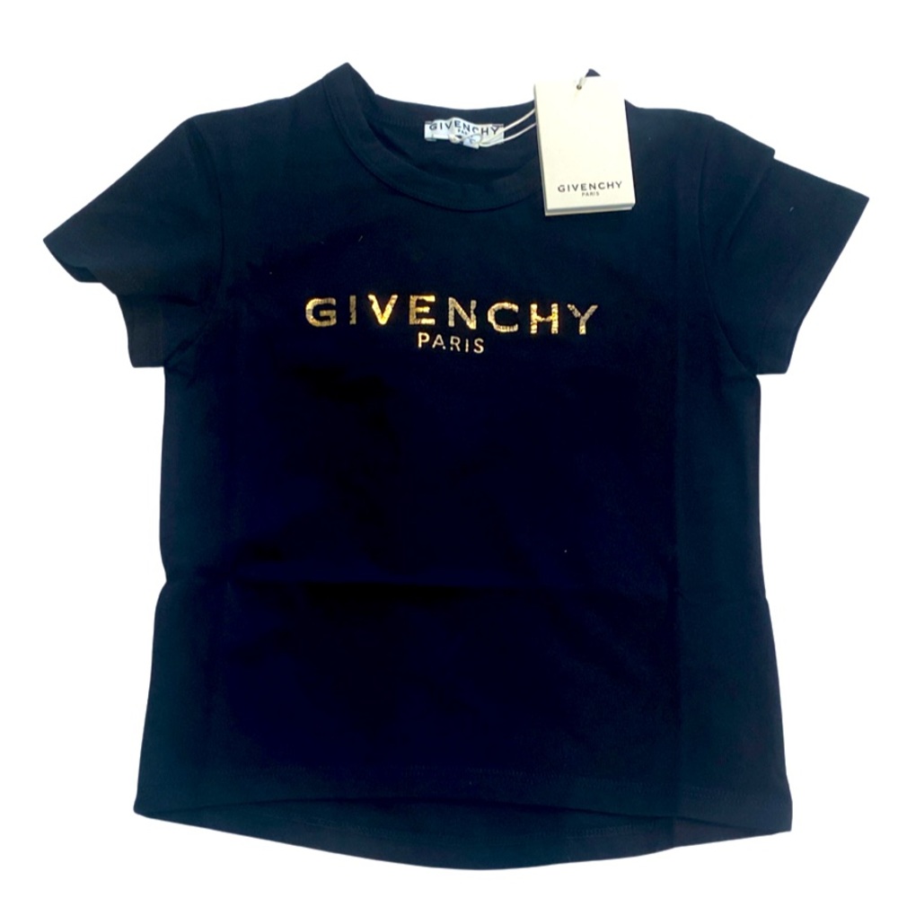 100% authentic from Europe. With tags. Brand new. Size 6 boys n girls.